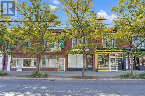 2001 DUNDAS STREET W  Toronto, ON M6R 1W7