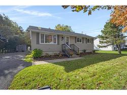 141 Pauline ST Saint John, NB E2J 3K8