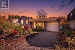 1020 CAHILL DRIVE W  Ottawa, ON K1V 9H8