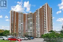 403 - 60 PAVANE LINKWAY Toronto, ON M3C 1A1