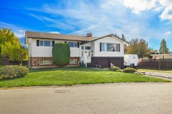 6043 Trillium Way Duncan, BC V9L 4V3