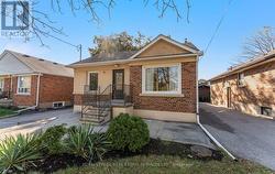 90 SILVERHILL DRIVE Toronto, ON M9B 3W5
