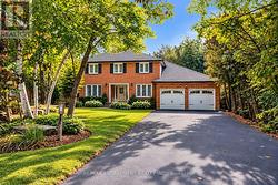 1094 REBECCA STREET Oakville, ON L6L 1Y7