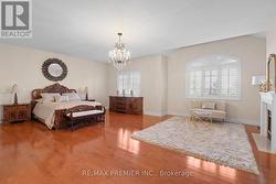 Grand Primary Bedroom - 