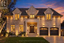 34 FLAREMORE CRESCENT Toronto, ON M2K 1V1