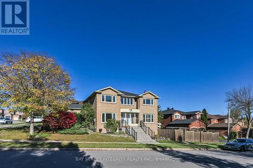 1225 WINTERBOURNE DRIVE  Oakville, ON L6J 7G2