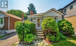 27 STRUTHERS STREET Toronto, ON M8V 1Y2