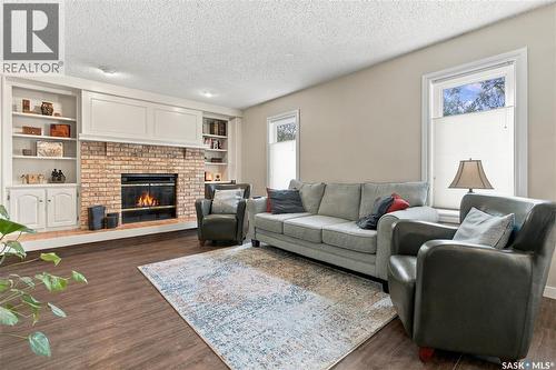 246 Hector Crescent N, Regina, SK 