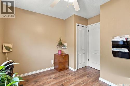 246 Hector Crescent N, Regina, SK 
