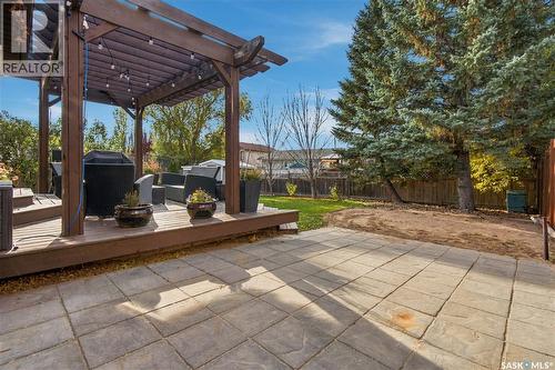 246 Hector Crescent N, Regina, SK 