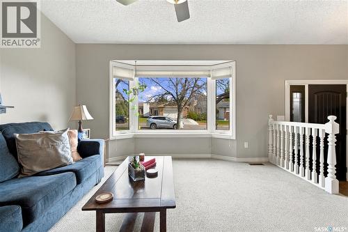246 Hector Crescent N, Regina, SK 