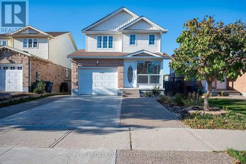 26 CASTLEBURY DRIVE  Guelph, ON N1K 1X2