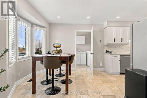 27 Costain Court, Kitchener, ON 