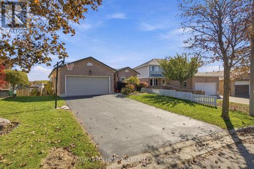 27 Costain Court, Kitchener, ON 