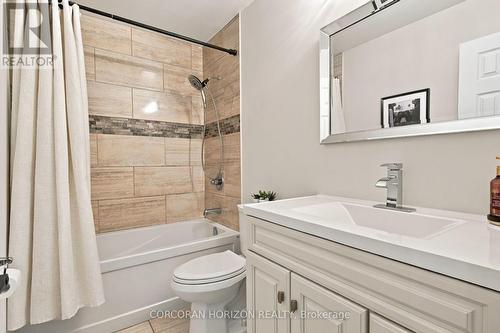27 Costain Court, Kitchener, ON 