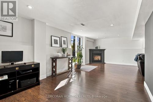 27 Costain Court, Kitchener, ON 