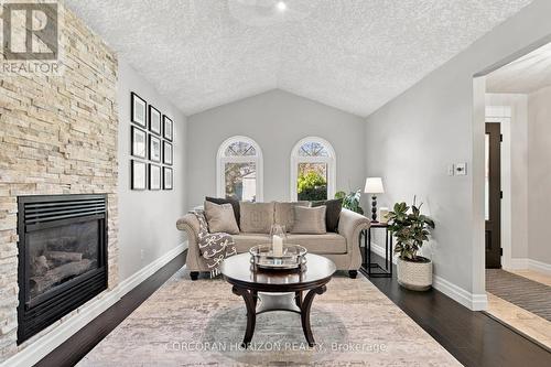 27 Costain Court, Kitchener, ON 