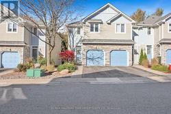 923 CREEKFRONT WAY Newmarket, ON L3Y 8T4