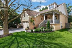 45 ROSEMARIE CRESCENT Whitby, ON L1M 1G6