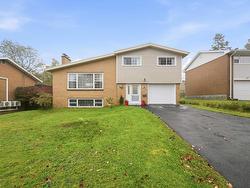 74 Hazelholme Drive  Halifax, NS B3M 1N5