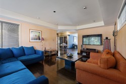 Family Room - 
