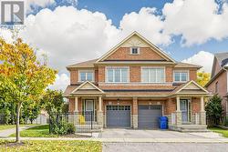 78 VERA LYNN CRESCENT Whitchurch-Stouffville, ON L4A 0X4