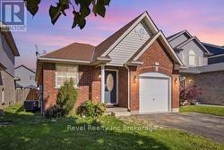 573 SALES DRIVE Woodstock (Woodstock - South), ON N4S 9A1