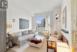 2004 - 101 ERSKINE AVENUE Toronto, ON M4P 0C5