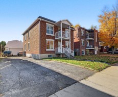 220  - 222 Rue Chaussé Saint-Jean-Sur-Richelieu, QC J3B 3P3