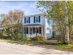 49 Weldon ST Sackville, NB E4L 4N5