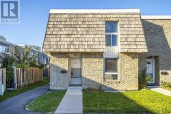 51 - 707 BURNHAMTHORPE ROAD Toronto, ON M9C 2Z6