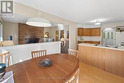 breakfast area and family room - 
