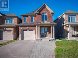 377 BUSATO DRIVE Whitchurch-Stouffville, ON L4A 4V1