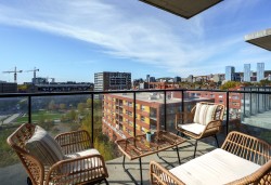 814A-1400 Rue Ottawa Montréal (Le Sud-Ouest), QC H3C 0Y9