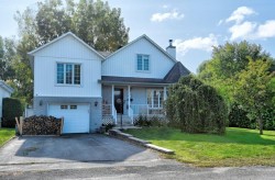 185 Rue des Goélands Lavaltrie, QC J5T 1H2