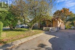 83 SANTA BARBARA ROAD Toronto, ON M2N 2C3