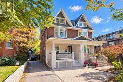 105 LEE AVENUE Toronto, ON M4E 2P2