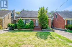 109 NORTON AVENUE Toronto, ON M2N 4A4