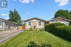 395 STRATHALLAN STREET Centre Wellington (Fergus), ON N1M 3L3