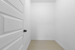 Interior - 