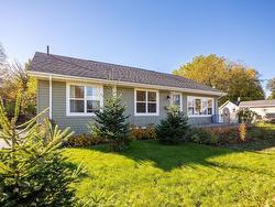 17 Beasley Avenue Charlottetown, PE C1A 5Z3