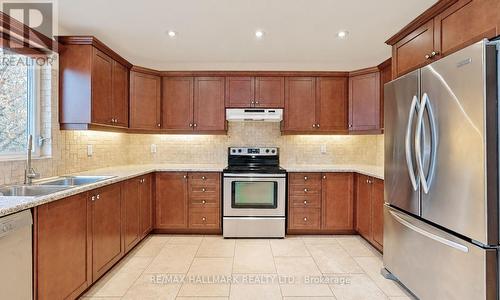 28 LAKE AVENUE  Richmond Hill, ON L4E 3G3