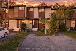 163 MCCLINTOCK WAY Ottawa, ON K2L 2A5