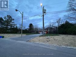 229 HARRIS AVENUE Richmond Hill, ON L4E 3M3