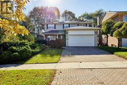 11 FELDBAR COURT Toronto, ON M2N 4P7