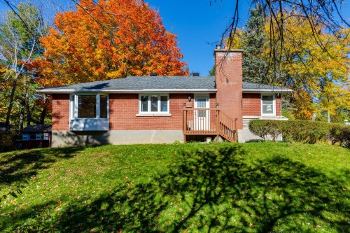 142 Av. Madsen  Beaconsfield, QC H9W 4V1