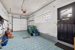 Garage - 