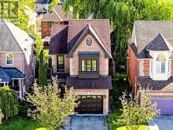 45 COLONIAL CRESCENT Richmond Hill, ON L4E 3X3