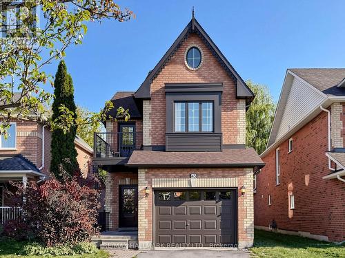 45 COLONIAL CRESCENT  Richmond Hill, ON L4E 3X3