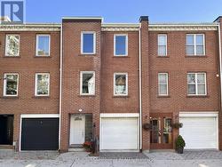17 PORTNEUF COURT Toronto, ON M5A 4E4